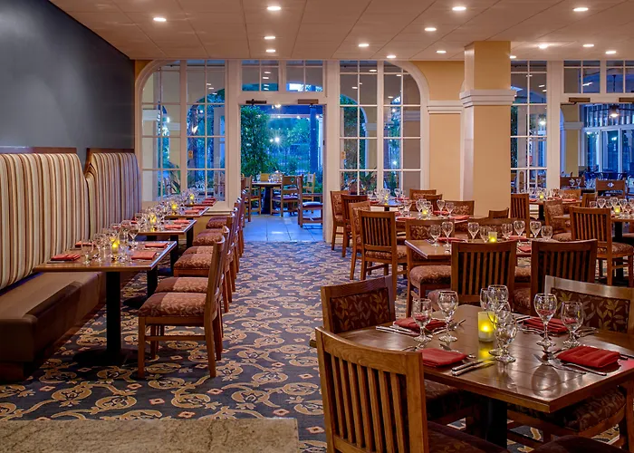 Crowne Plaza Phoenix - Golf By Ihg Resort 4*