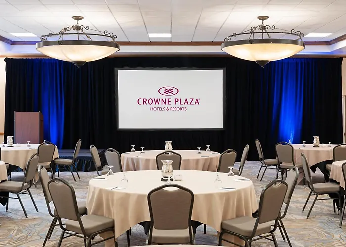 Crowne Plaza Phoenix - Golf By Ihg 4*
