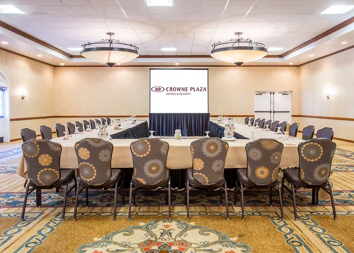 Crowne Plaza Phoenix - Golf By Ihg 4*