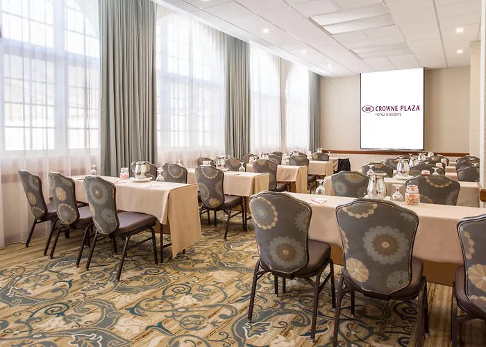 Crowne Plaza Phoenix - Golf By Ihg 4*