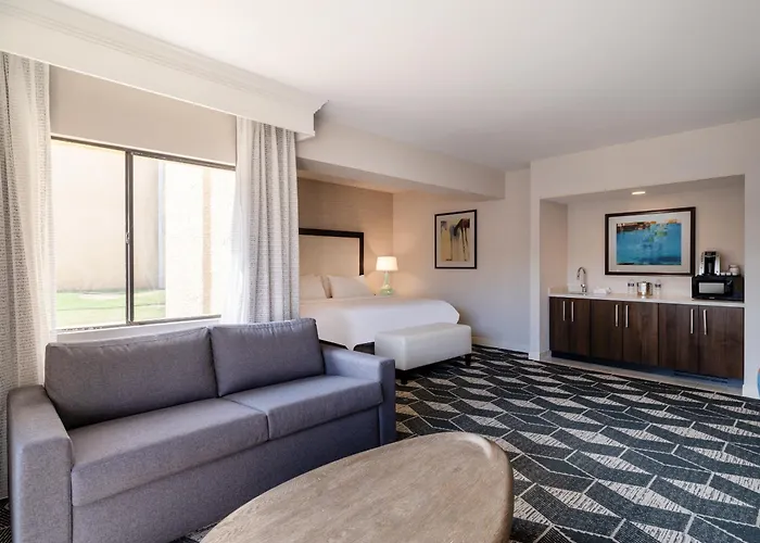 Crowne Plaza Phoenix - Golf By Ihg